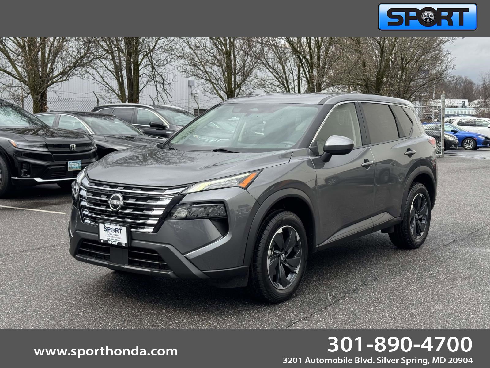 Used 2024 Nissan Rogue SV image 1