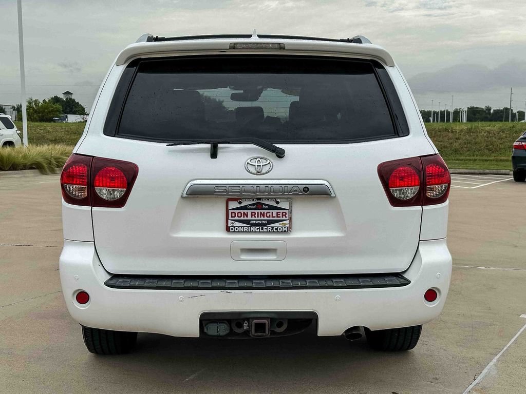 Used 2018 Toyota Sequoia Limited w/ Safety & Convenience Package RWD image 4