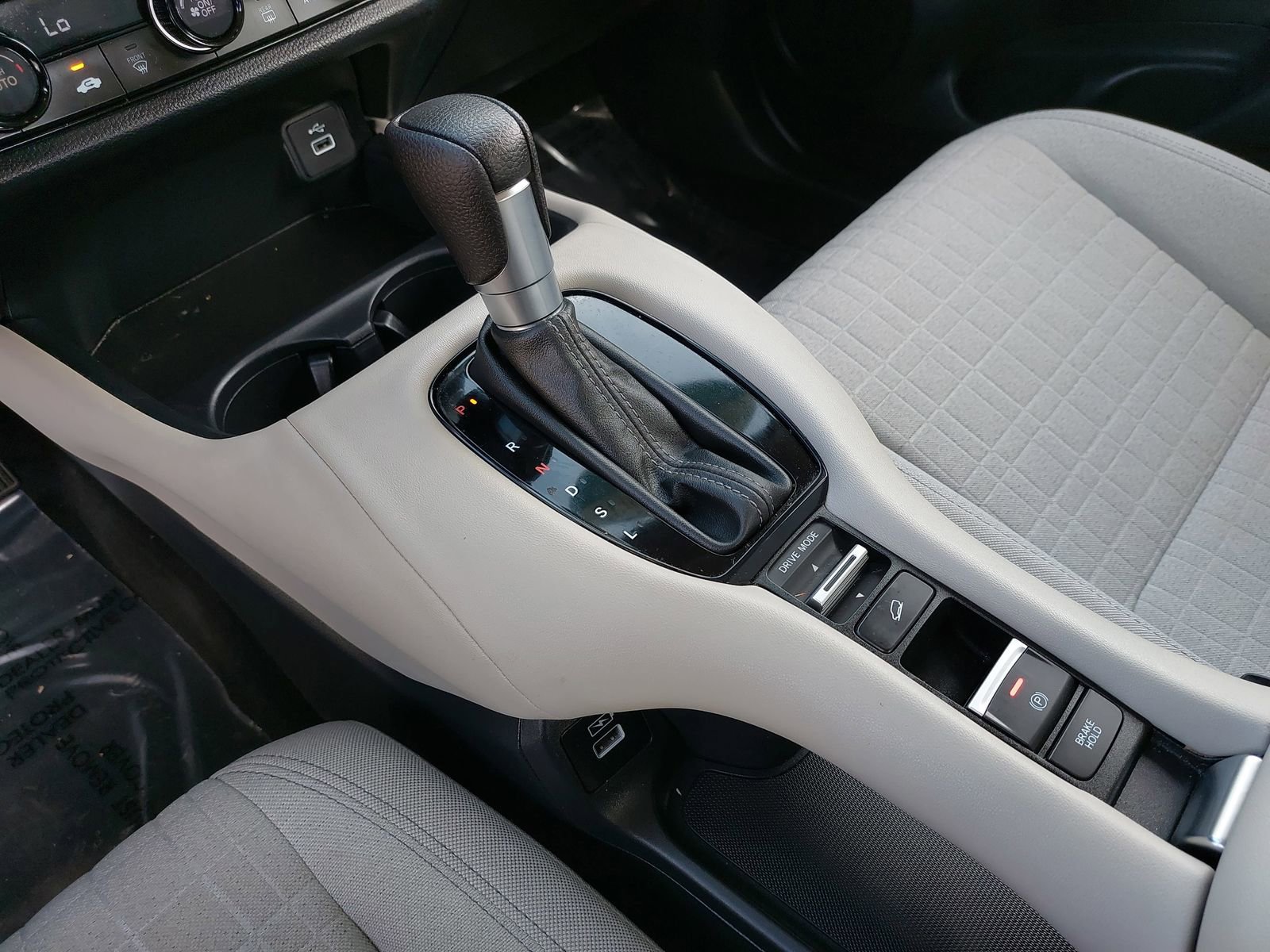 Certified 2023 Honda HR-V LX image 25