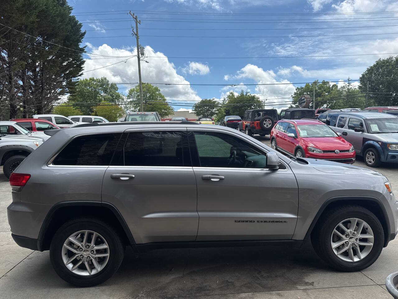 Used 2018 Jeep Grand Cherokee Laredo RWD image 6