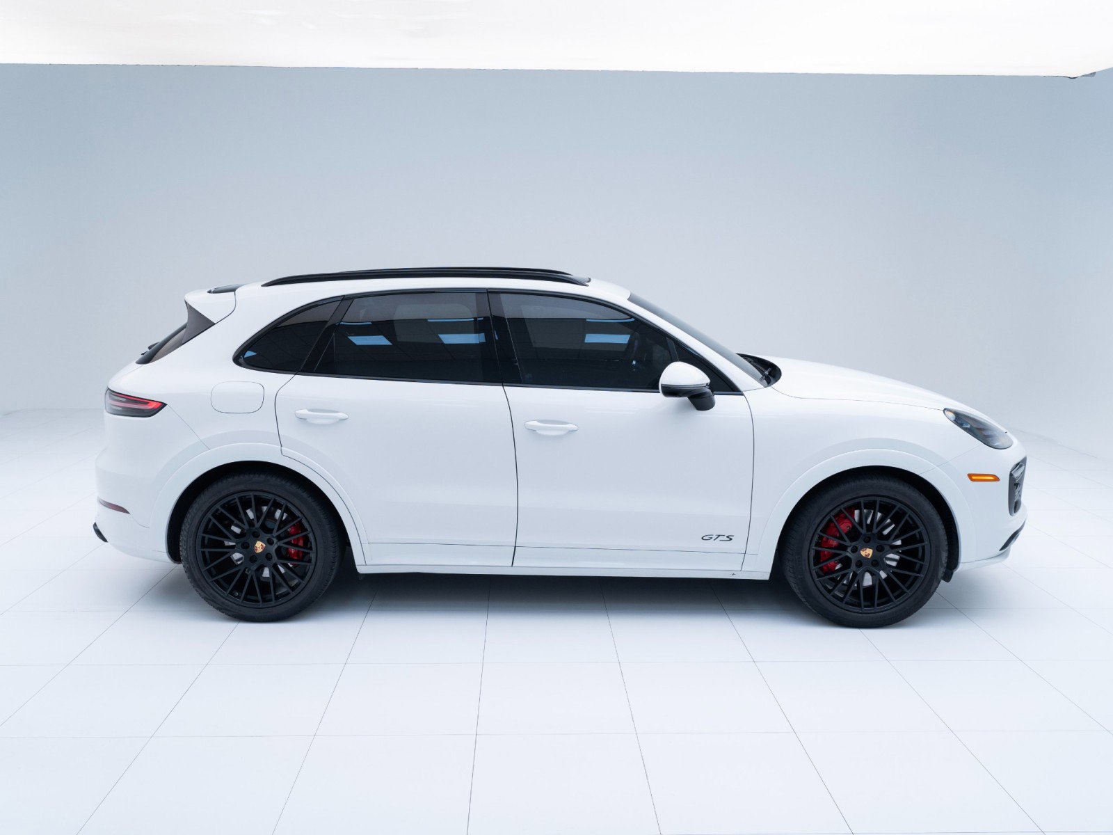 Certified 2021 Porsche Cayenne GTS image 8