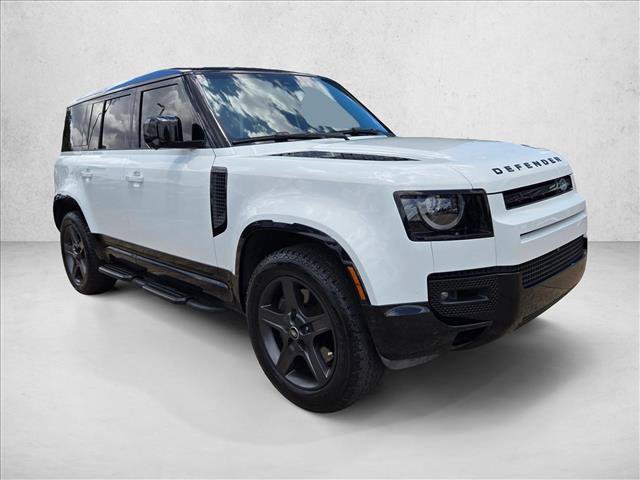 Used 2025 Land Rover Defender 110 X-Dynamic SE AWD/4WD image 3