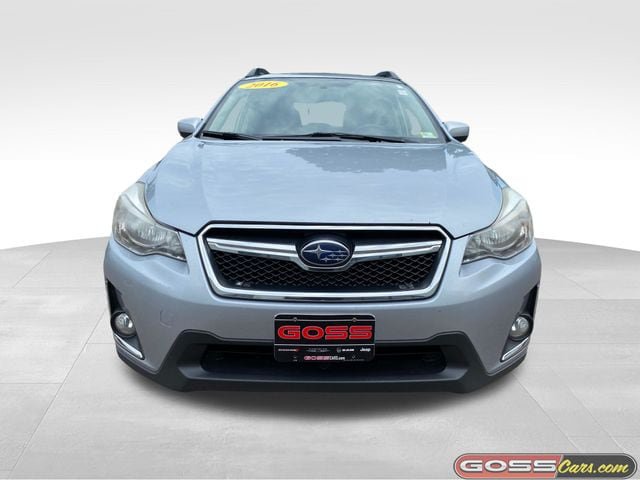 Used 2016 Subaru Crosstrek 2.0i Premium AWD/4WD image 2