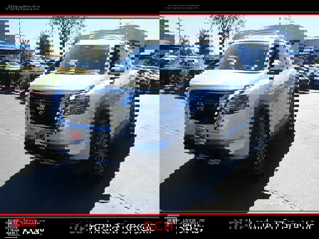Used 2024 Nissan Pathfinder SL w/ SL Premium Package image 1