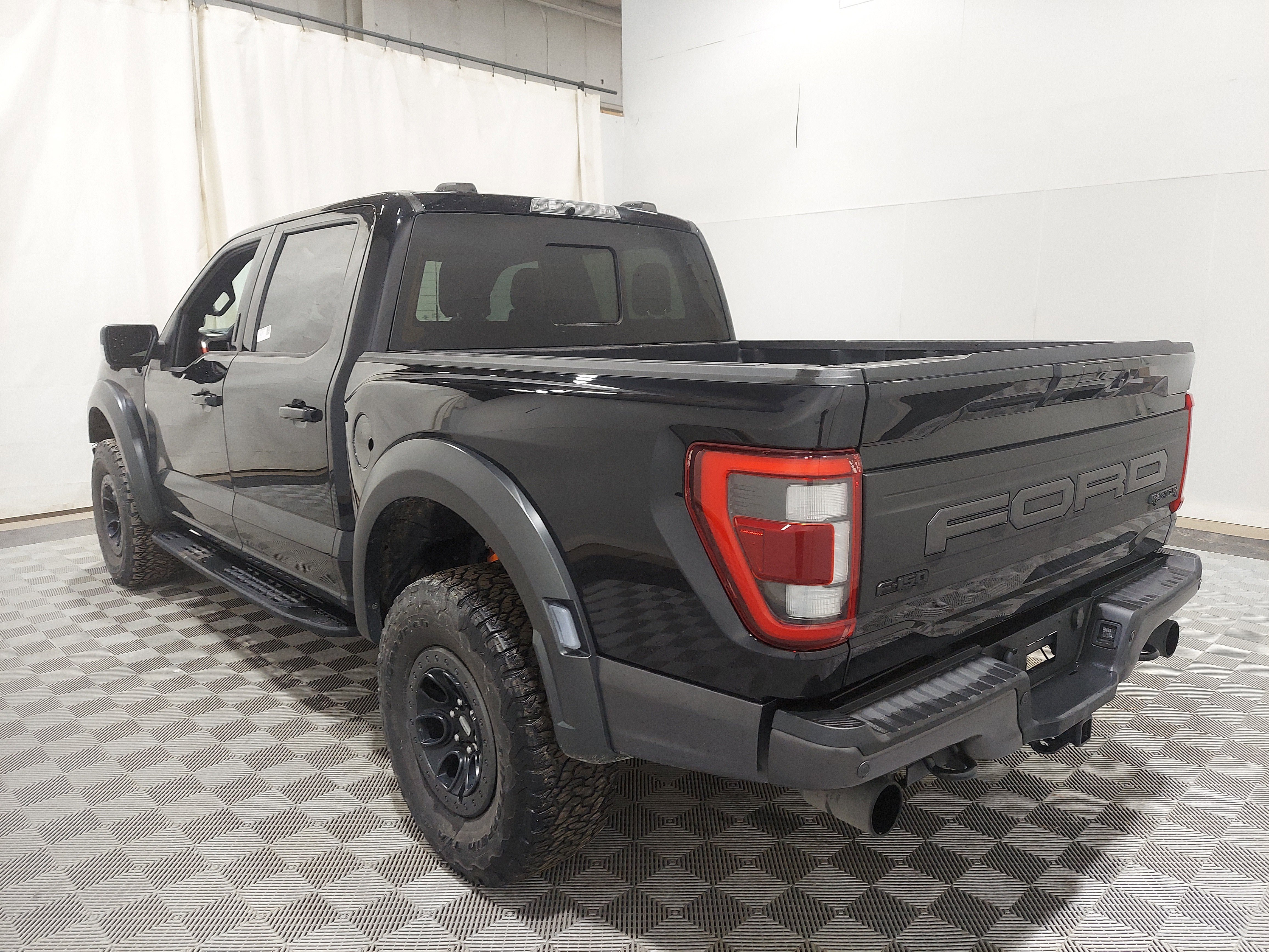 Used 2023 Ford F150 Raptor w/ Raptor Carbon Fibre Package AWD/4WD image 2