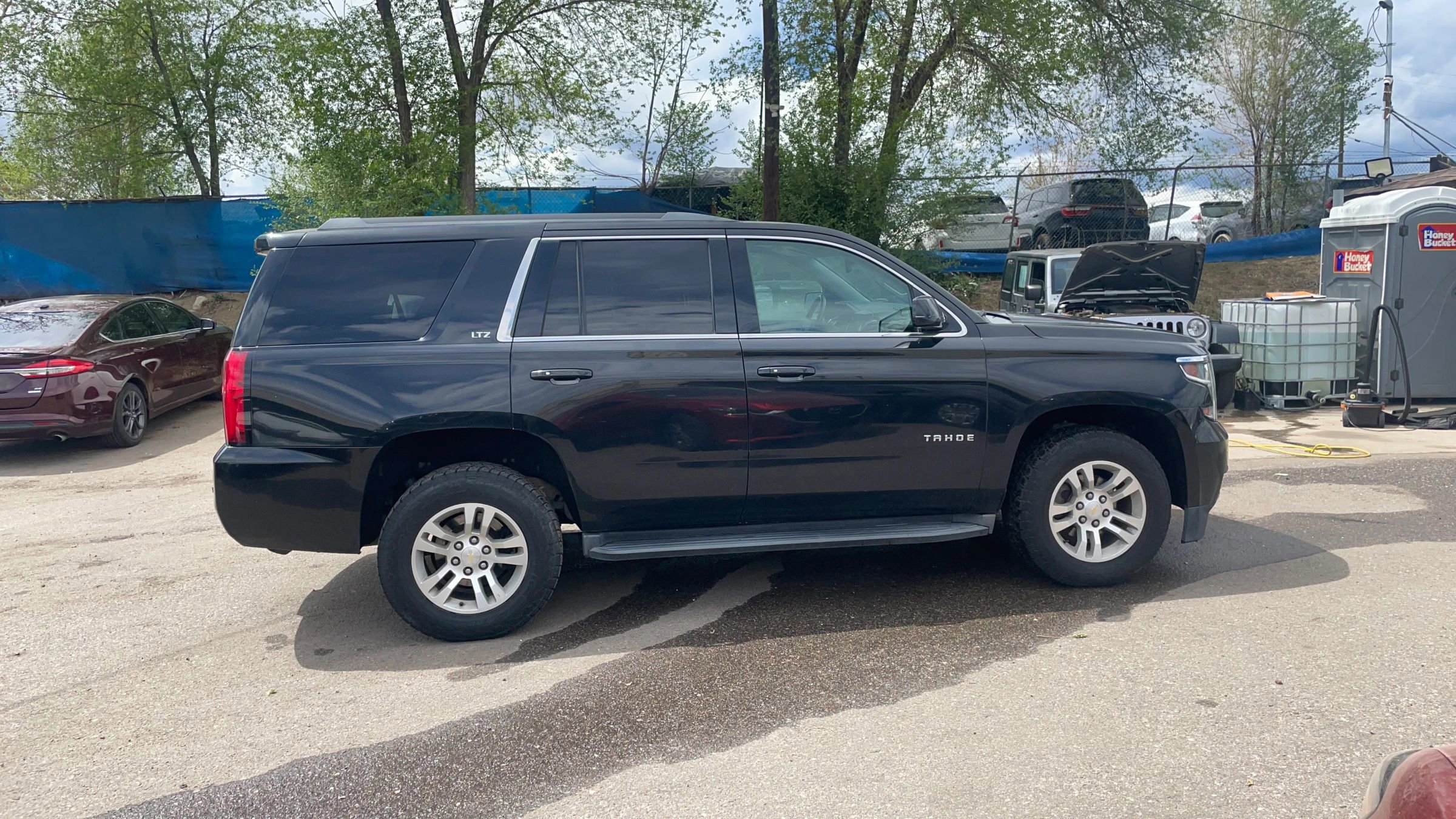 Used 2015 Chevrolet Tahoe LT w/ Luxury Package AWD/4WD image 7
