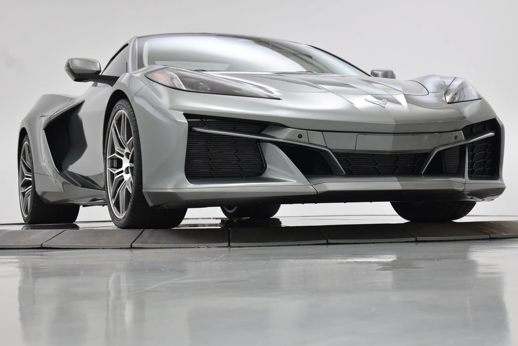 Used 2024 Chevrolet Corvette Z06 RWD image 21