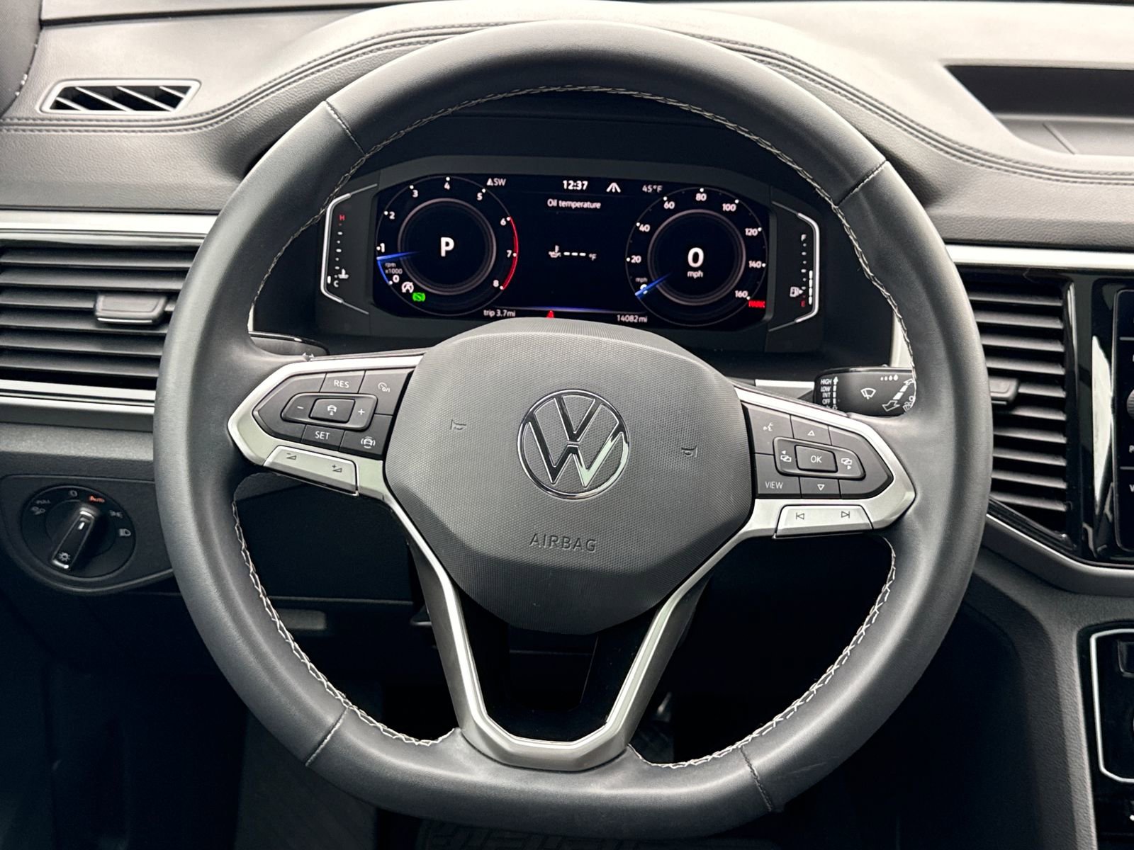 Used 2022 Volkswagen Atlas Cross Sport SE w/ Panoramic Sunroof Package image 18