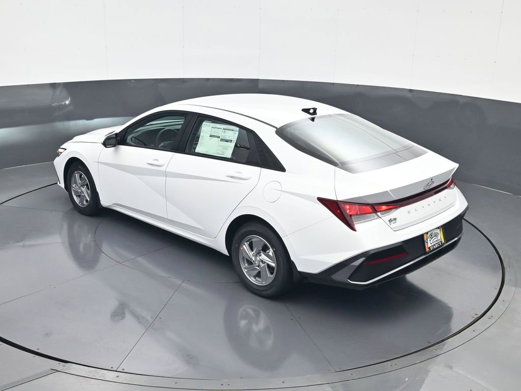 New 2026 Hyundai Elantra SE FWD image 19