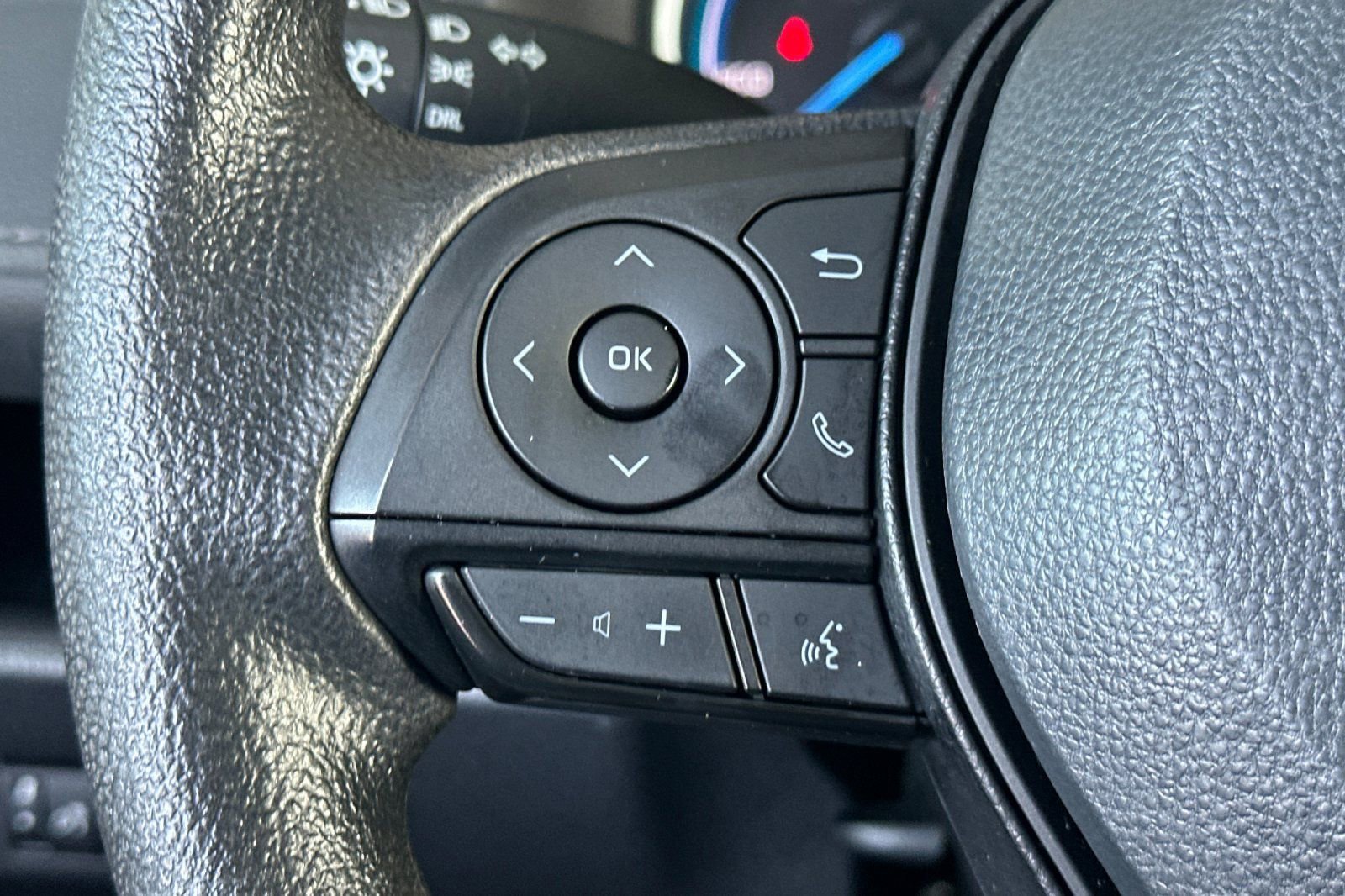 Certified 2024 Toyota RAV4 LE image 28