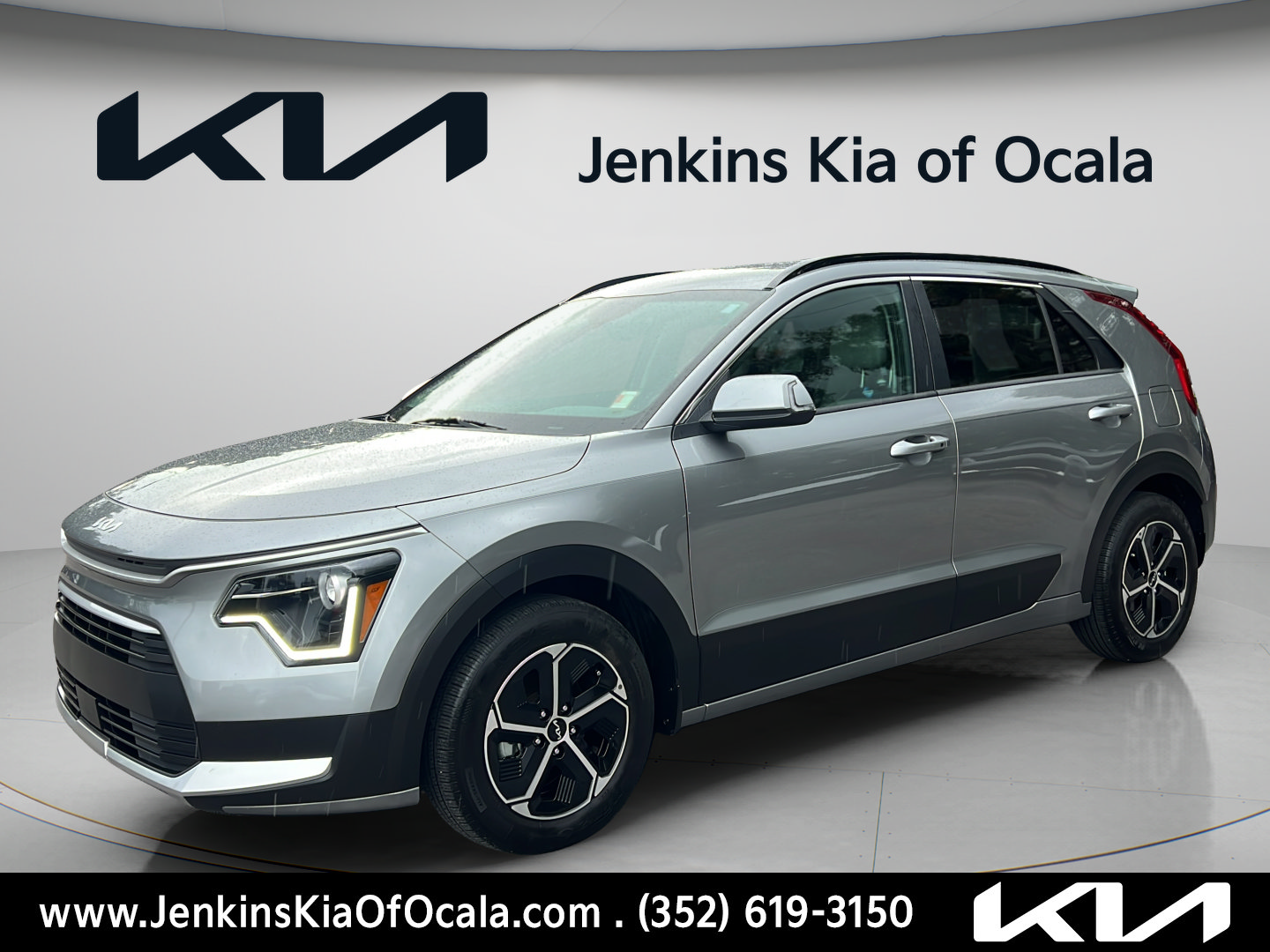 Used 2024 Kia Niro EX FWD image 7