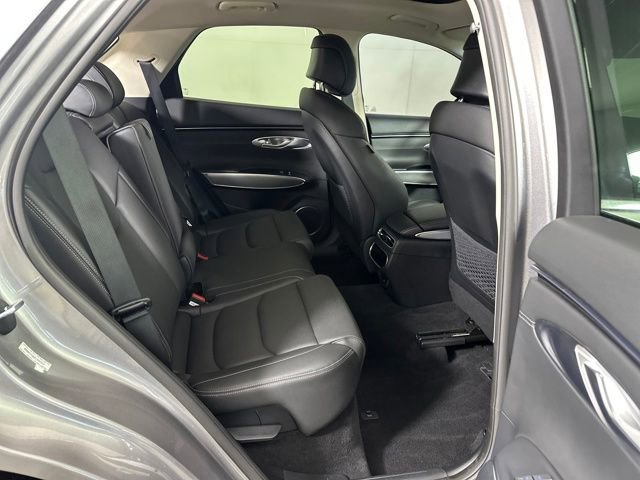 Used 2023 Genesis GV70 2.5T w/ Select Package image 27