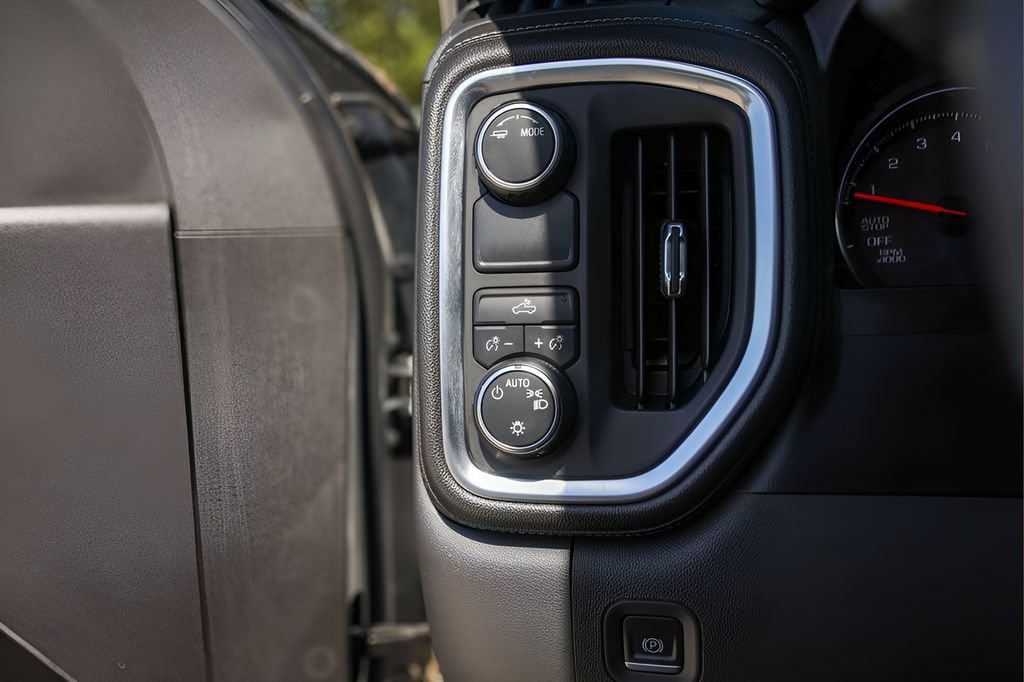 Used 2020 Chevrolet Silverado 1500 LT w/ Texas Edition RWD image 16