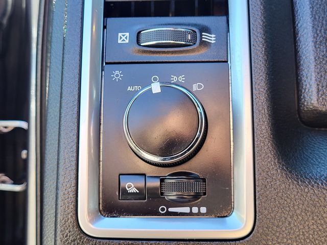 Used 2021 RAM 1500 Classic Warlock w/ Luxury Group image 9