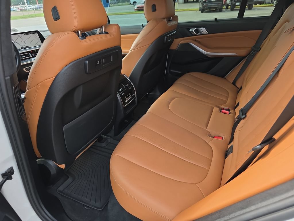 Used 2022 BMW X5 xDrive40i w/ M Sport Package AWD/4WD image 30