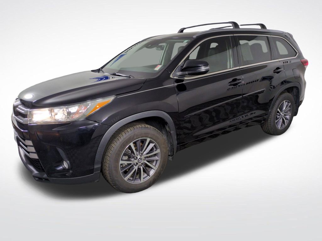 Used 2017 Toyota Highlander XLE w/ Protection Package #3 image 1