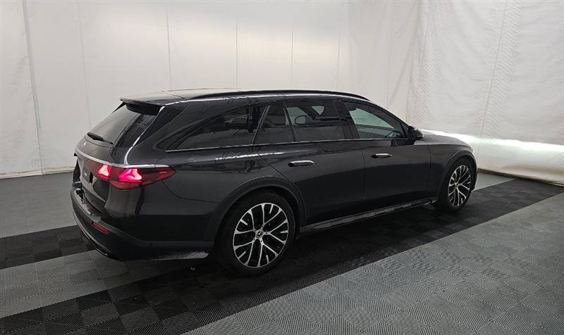 Used 2025 Mercedes-Benz E 450 4MATIC All-Terrain Wagon image 4
