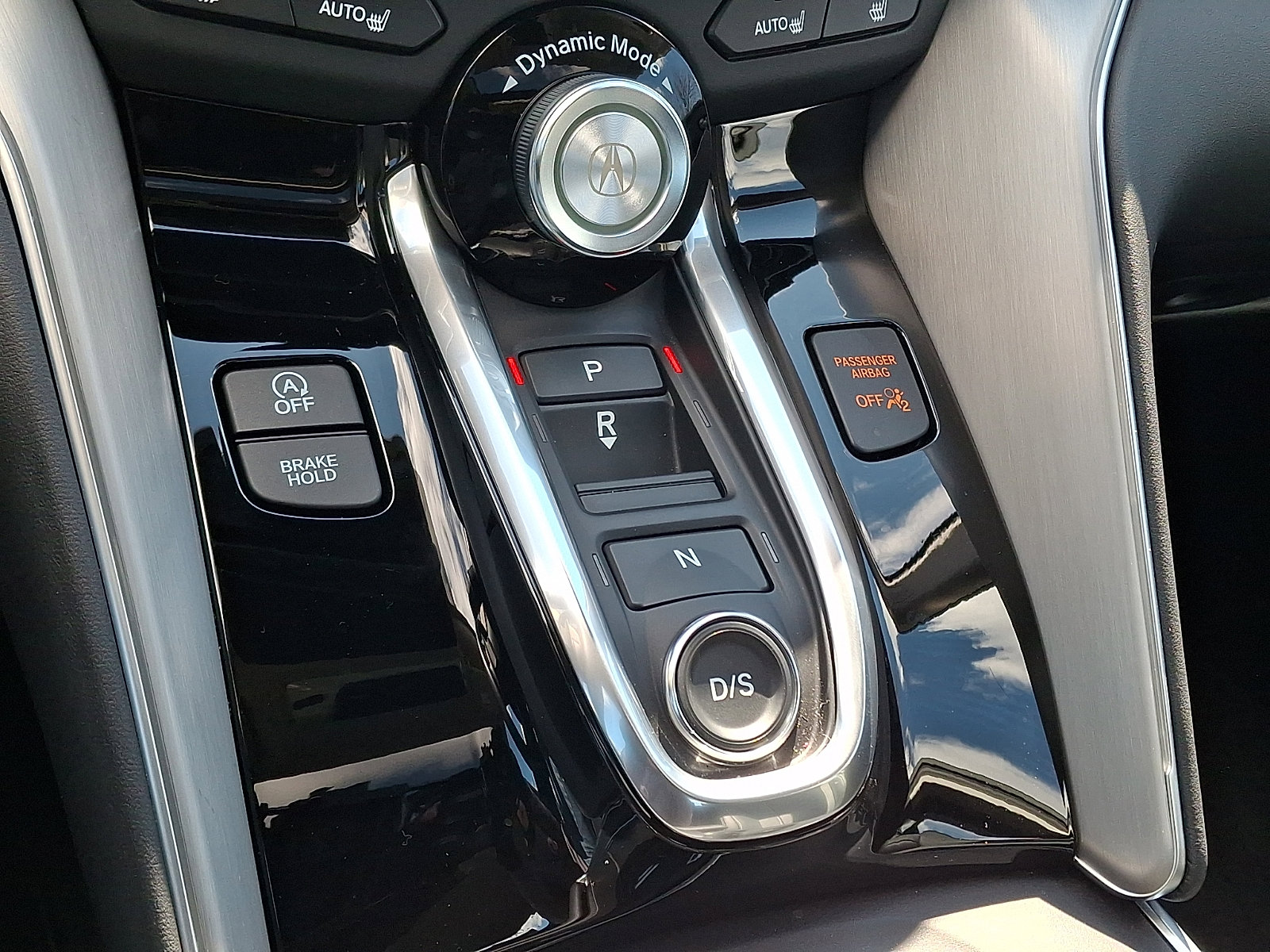 Certified 2025 Acura TLX w/ Technology Package image 15