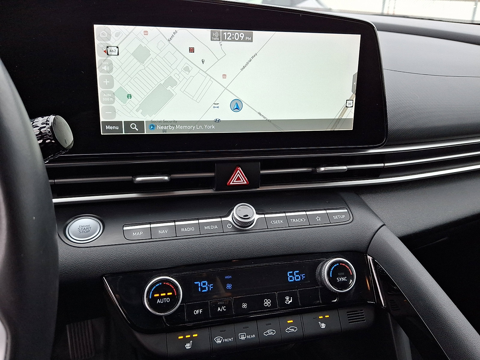 Used 2023 Hyundai Elantra SEL w/ Convenience Package image 23