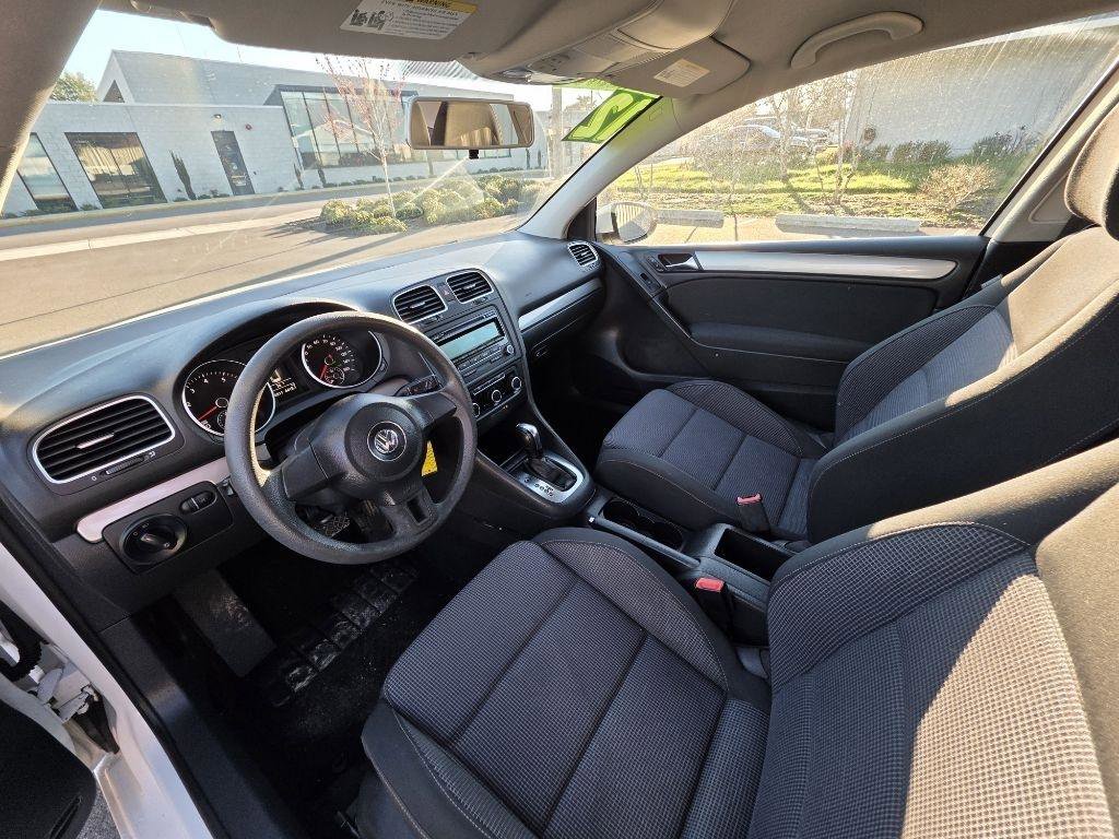 Used 2012 Volkswagen Golf 2dr HB Auto PZEV image 9