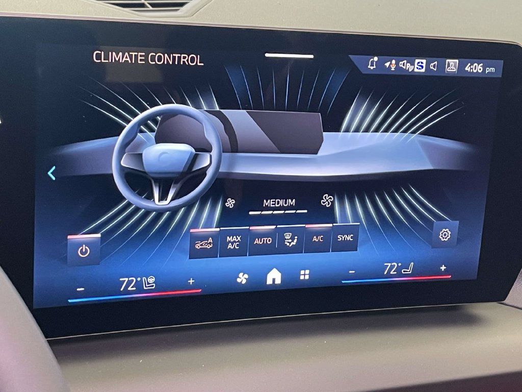 New 2026 BMW 228i xDrive w/ Premium Package AWD/4WD image 25