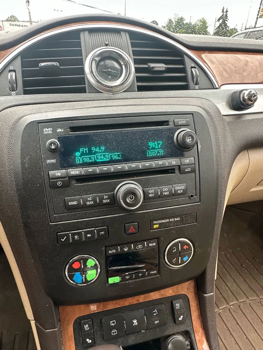 Used 2009 Buick Enclave CXL w/ Entertainment Package #2 image 30