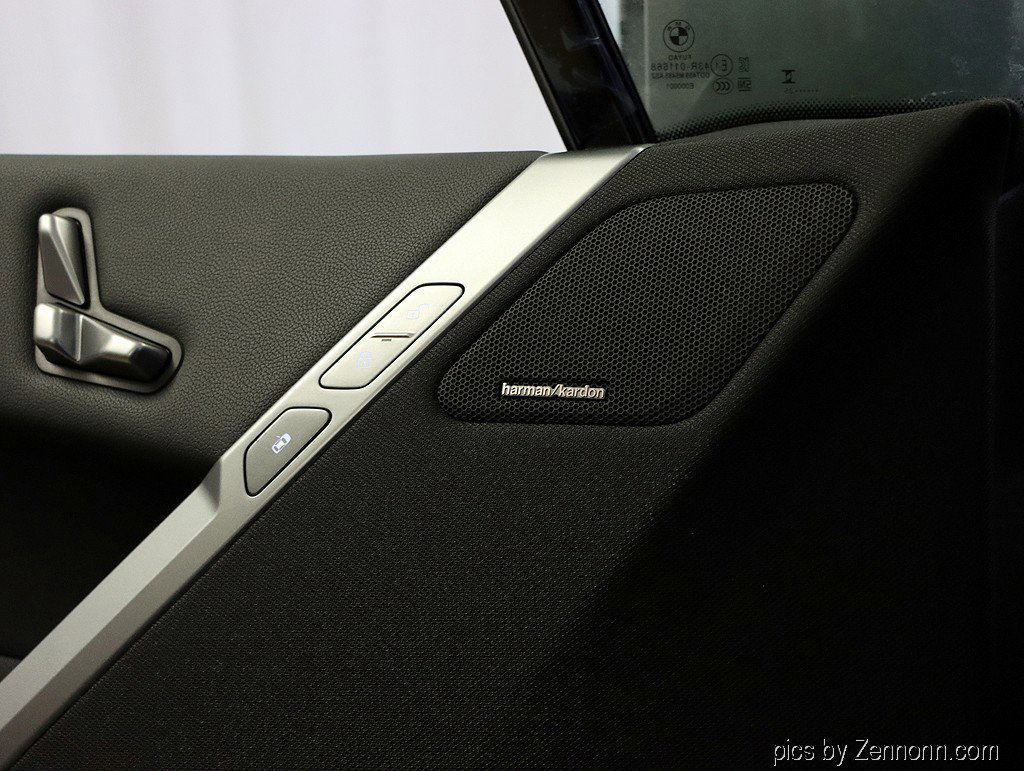 Used 2026 BMW iX xDrive60 image 24