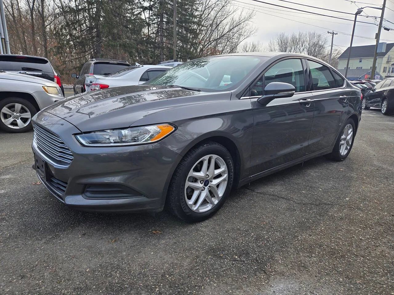 Used 2016 Ford Fusion SE image 10