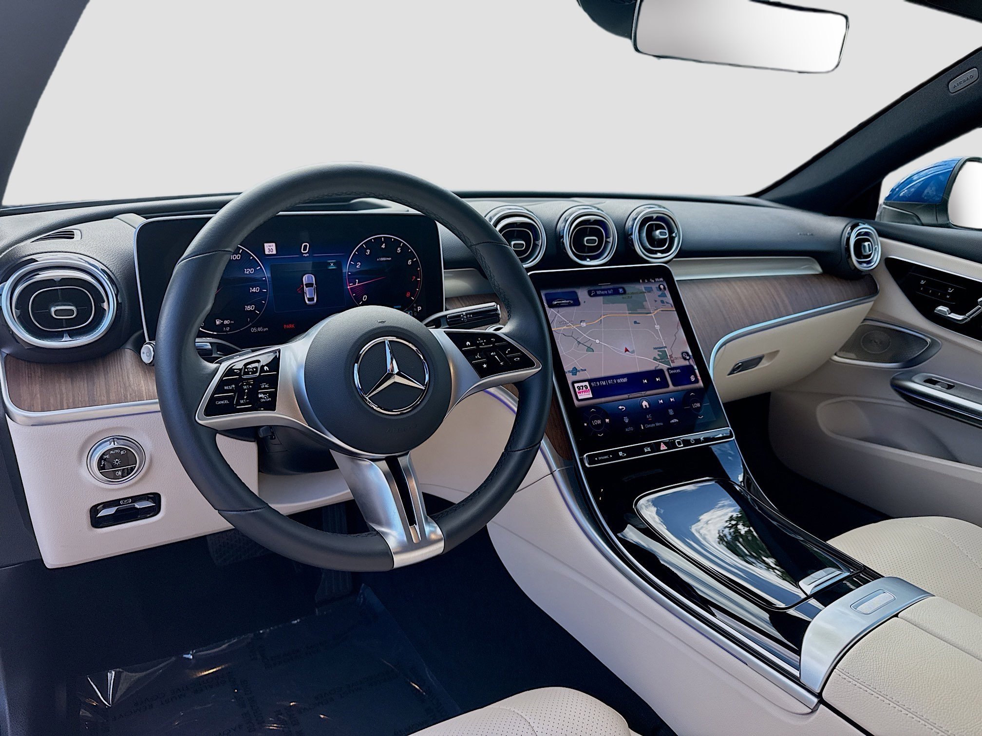 Used 2024 Mercedes-Benz CLE 300 4MATIC Coupe image 6