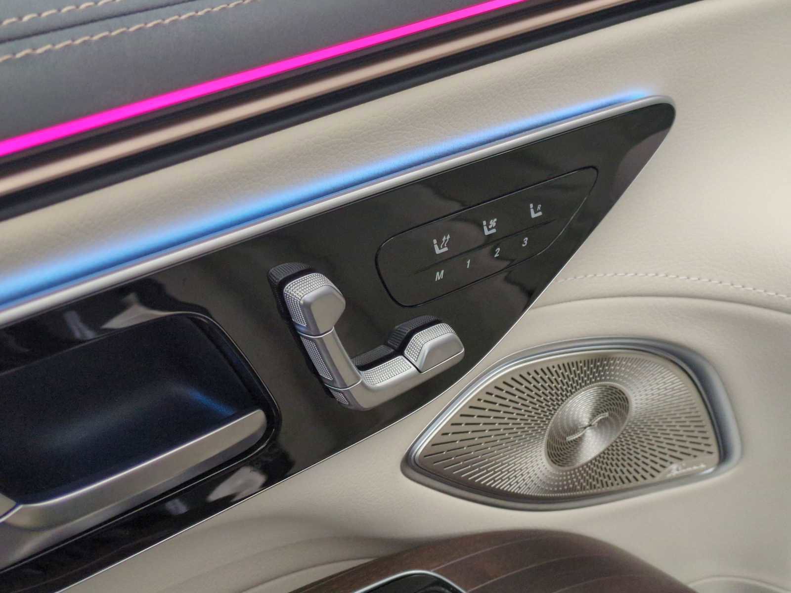 Used 2023 Mercedes-Benz EQS 580 4MATIC SUV image 16