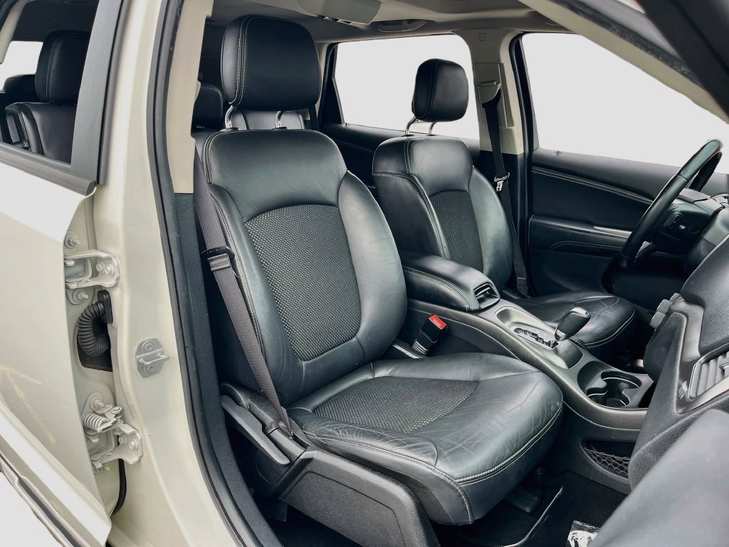 Used 2020 Dodge Journey Crossroad FWD image 28