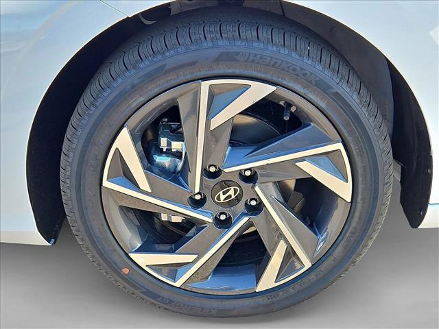 New 2026 Hyundai Elantra Limited image 9