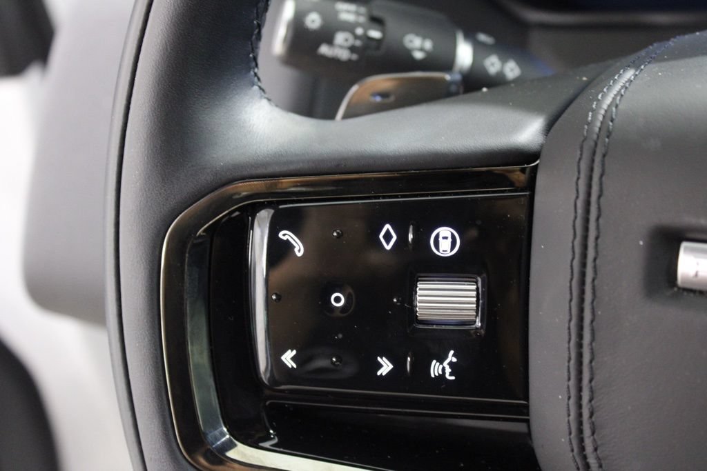 Certified 2025 Land Rover Range Rover Velar S AWD/4WD image 24