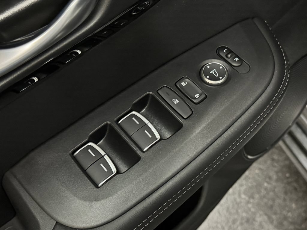 Used 2025 Acura ADX AWD image 13