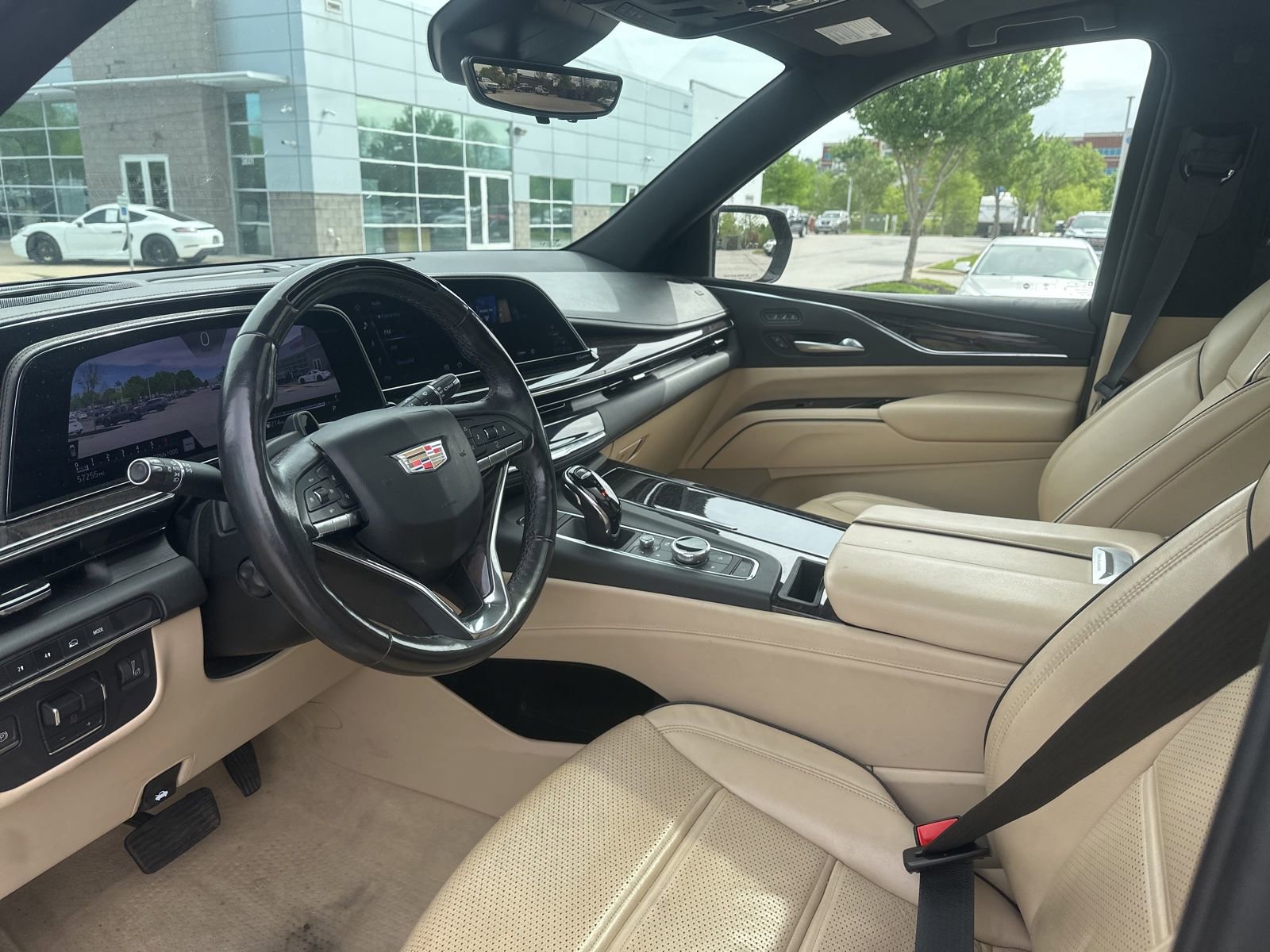 Used 2023 Cadillac Escalade Premium Luxury w/ Performance Package image 13