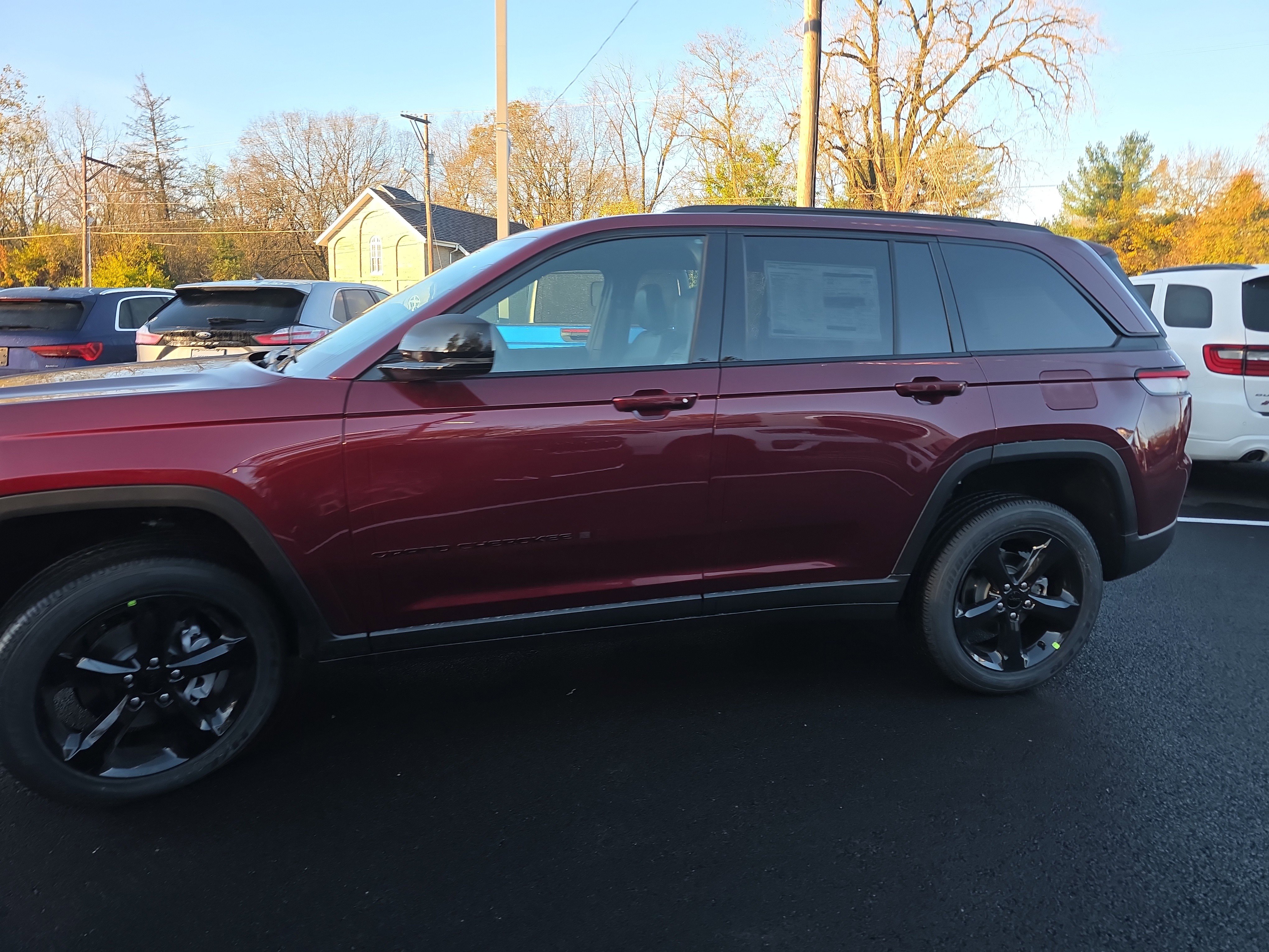 New 2025 Jeep Grand Cherokee Altitude image 18