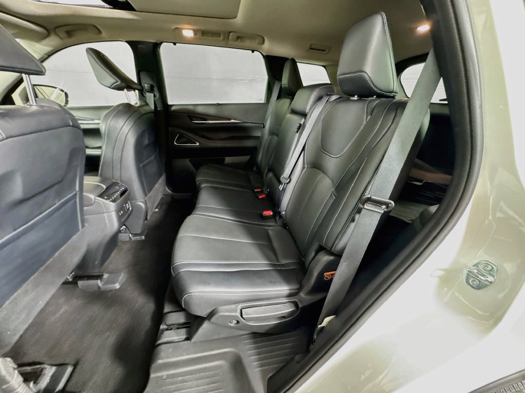 Certified 2023 INFINITI QX60 Sensory w/ Vision Package AWD/4WD image 33
