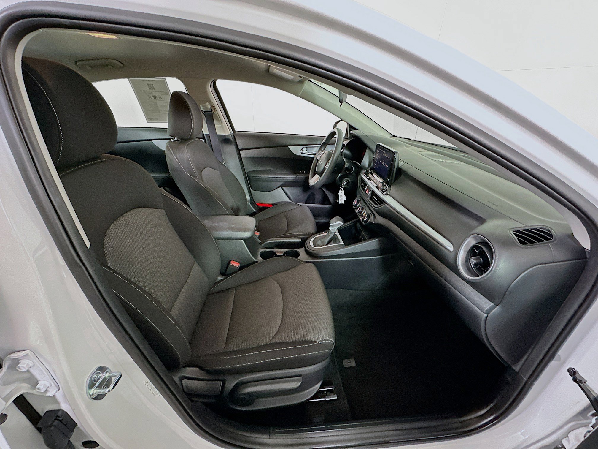 Used 2024 Kia Forte LXS image 31