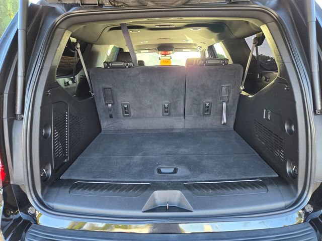 Used 2023 GMC Yukon XL SLT AWD/4WD image 16
