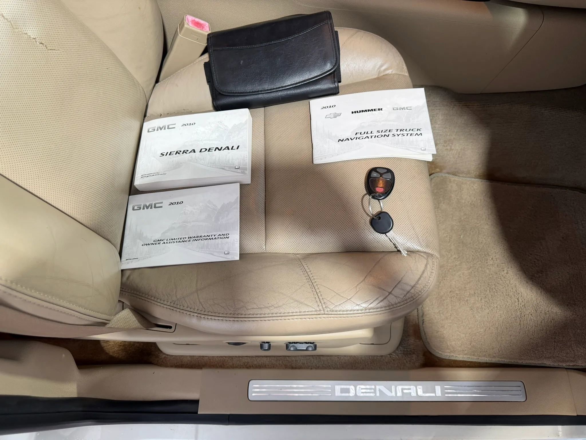 Used 2010 GMC Sierra 1500 Denali image 34