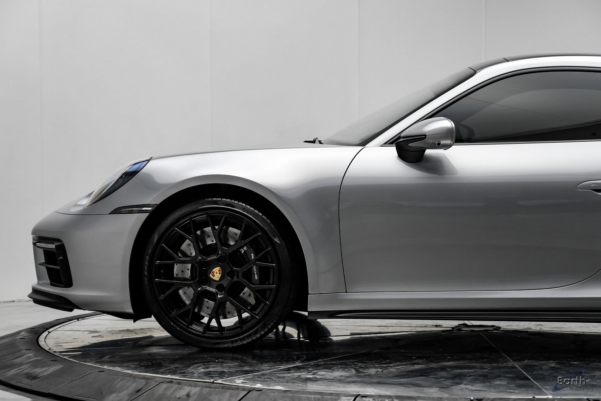 Used 2024 Porsche 911 Carrera GTS RWD image 9