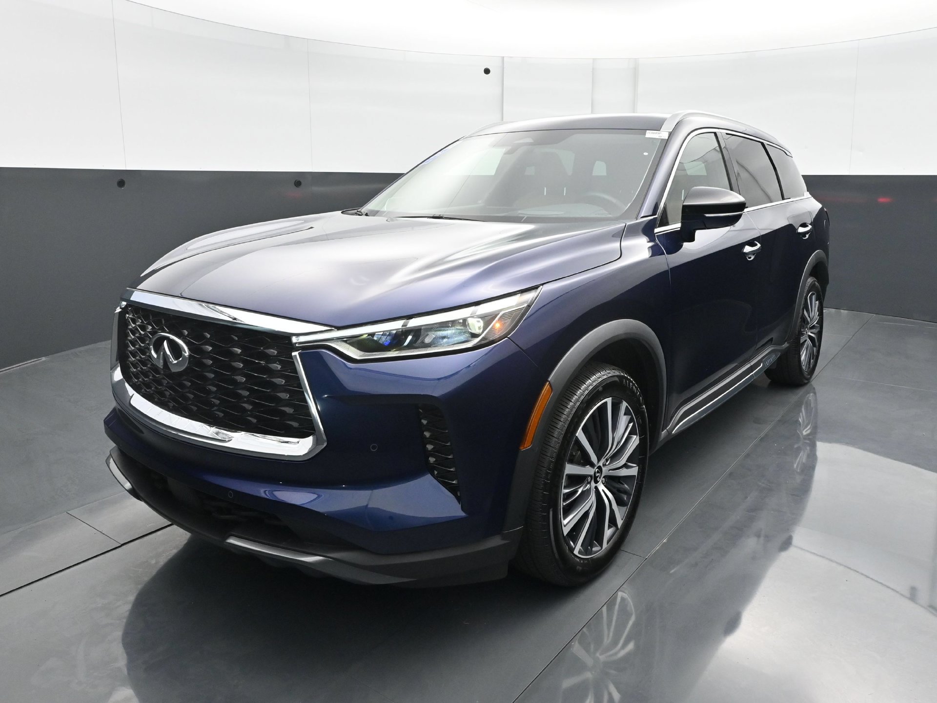 Used 2024 INFINITI QX60 Sensory