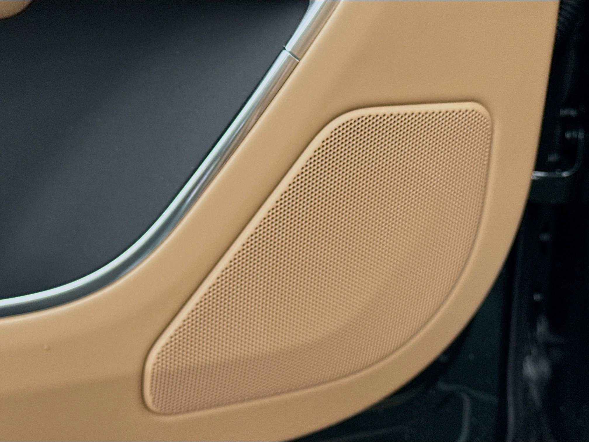 New 2026 Land Rover Range Rover SE image 23