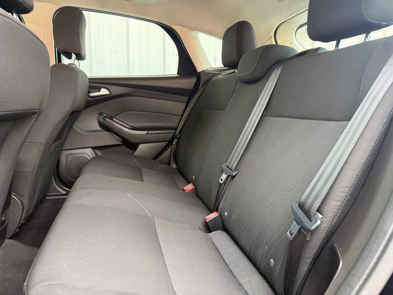 Used 2016 Ford Focus SE FWD image 18