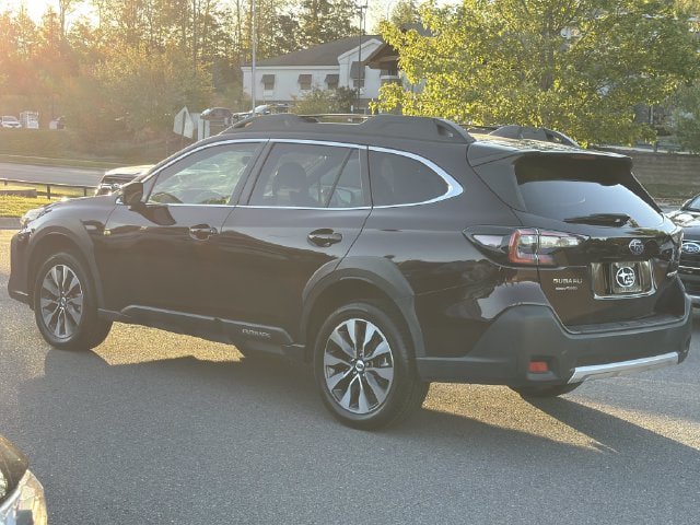 Used 2024 Subaru Outback Limited AWD/4WD image 5