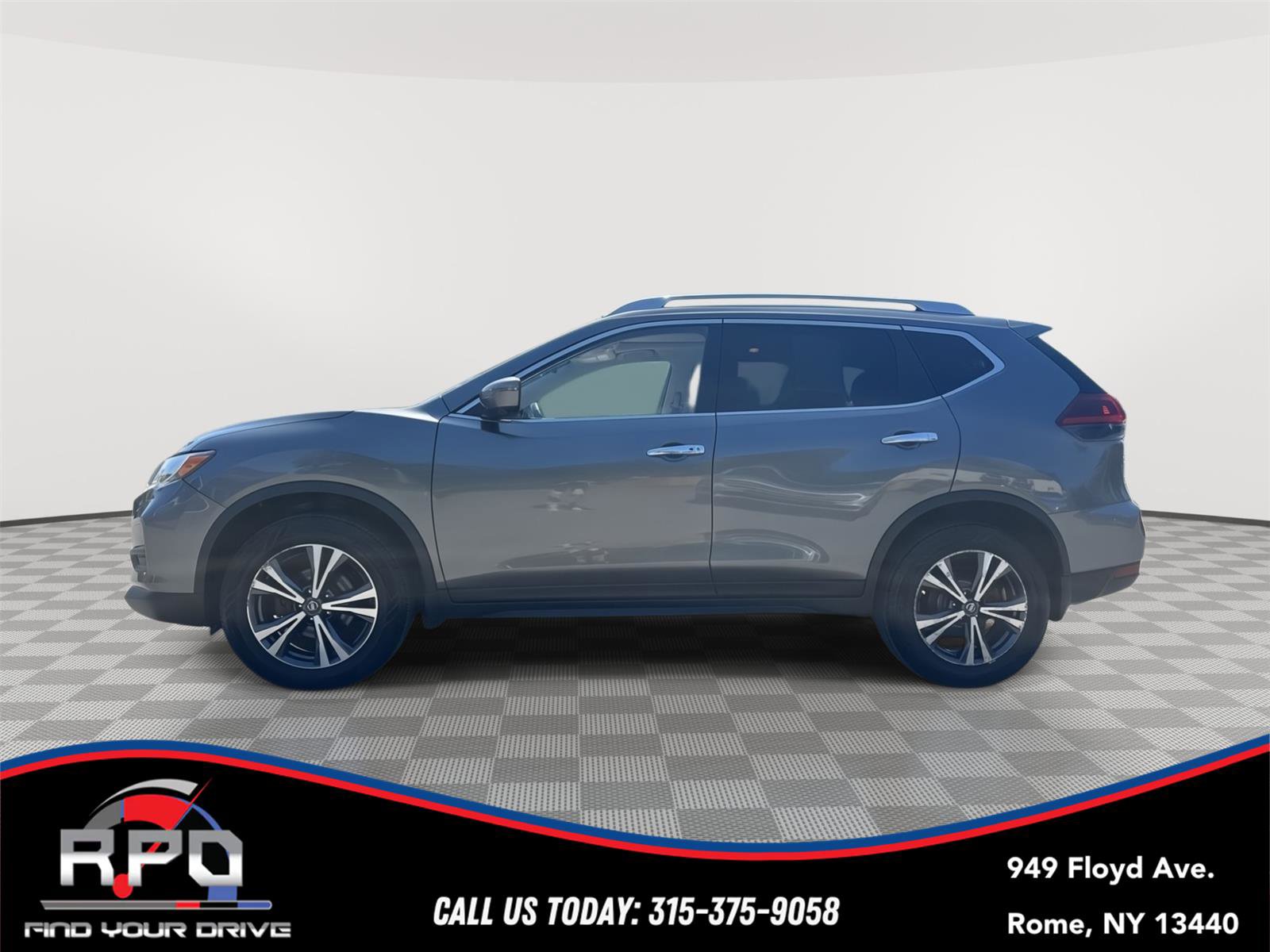 Used 2019 Nissan Rogue SV w/ Sun & Sound Touring Package AWD/4WD image 2