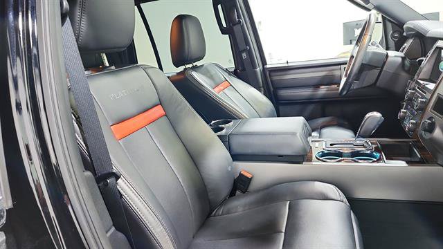 Used 2017 Ford Expedition Platinum RWD image 28