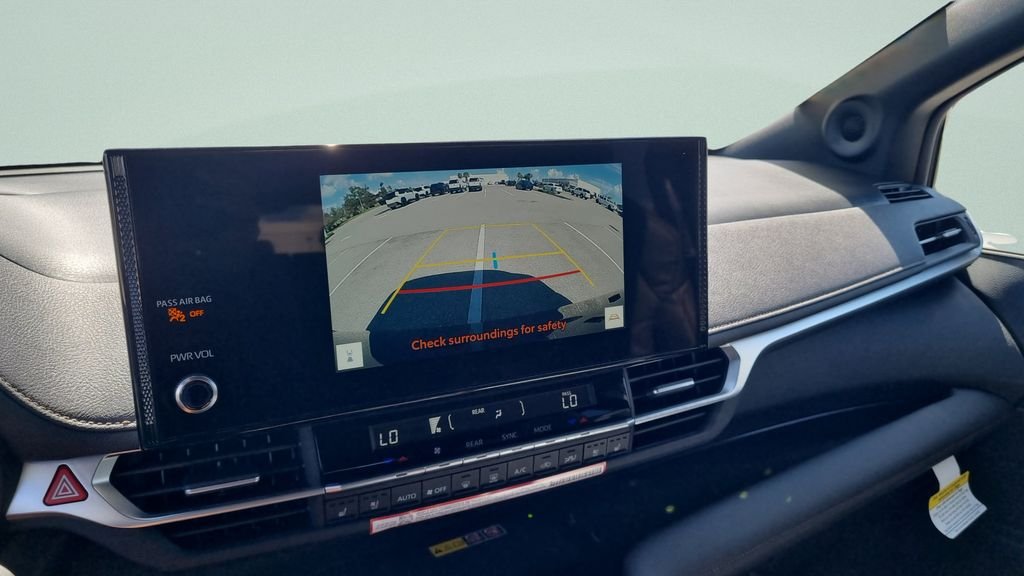 New 2026 Toyota Sienna Limited FWD image 18