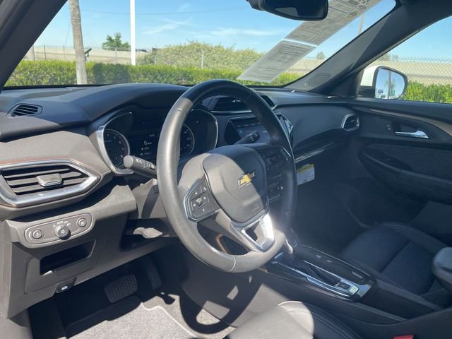 Used 2021 Chevrolet TrailBlazer ACTIV w/ Technology Package FWD image 10
