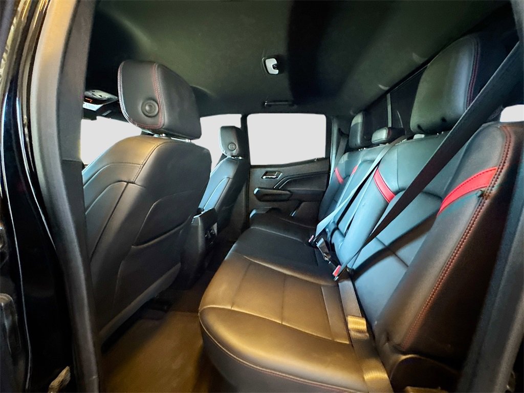 Used 2024 Chevrolet Colorado Z71 w/ Z71 Convenience Package 2 image 24